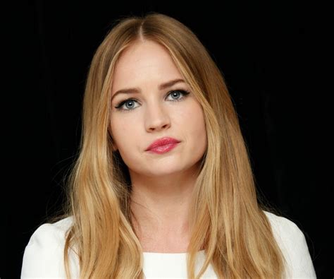 britt robertson, +43 more|44 Facts About Britt Robertson